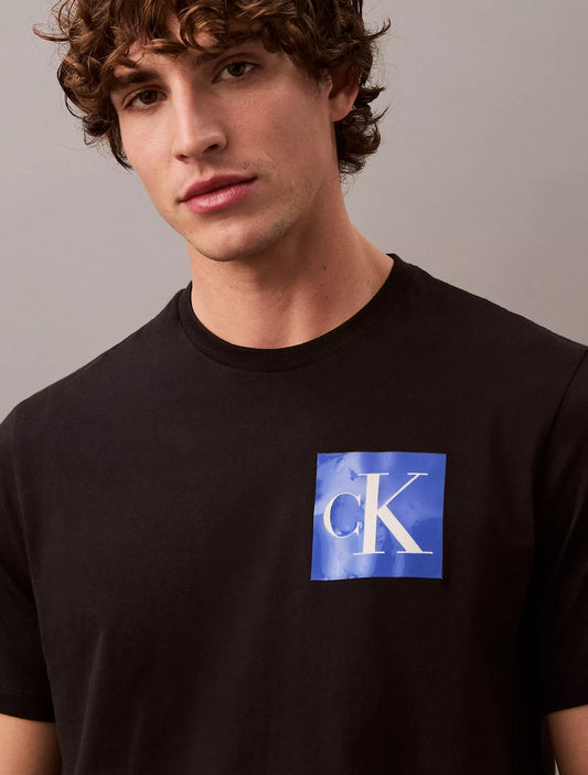 Calvin Klein T-shirt