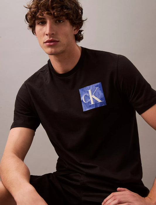 Calvin Klein T-shirt